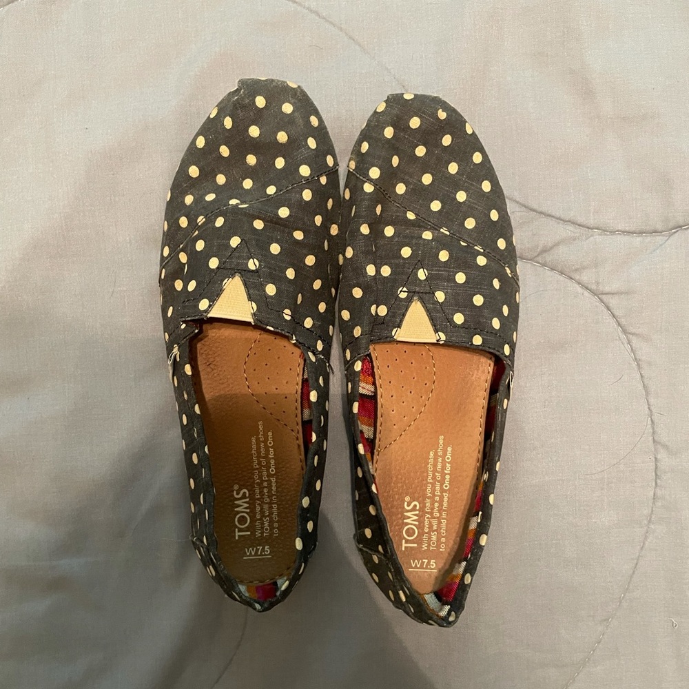 Toms Navy with White/Cream Polka Dots